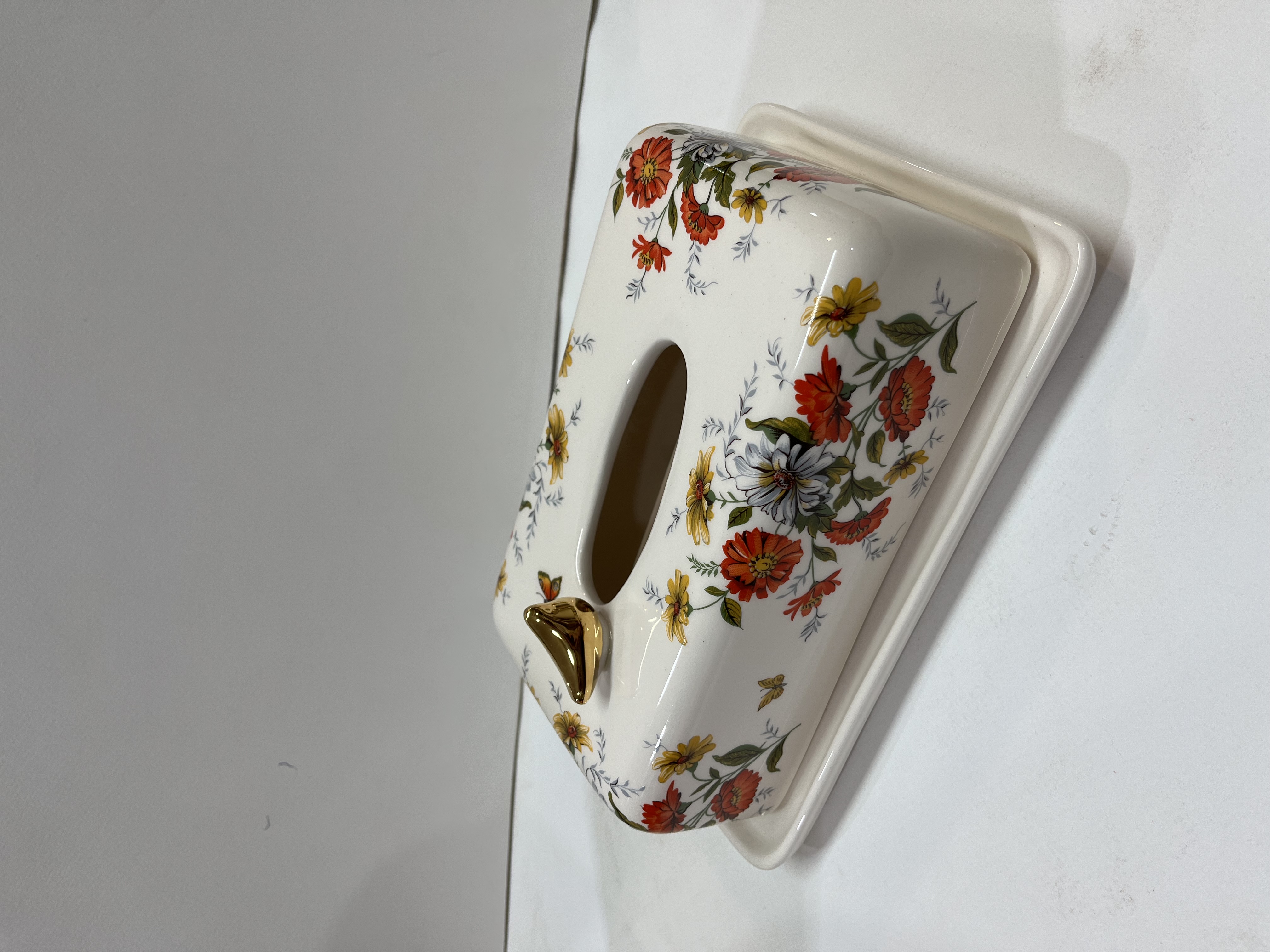 جعبه دستمال کاغذی گل و پروانه نارنجی